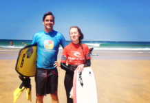 Bodyboard in boardshorts